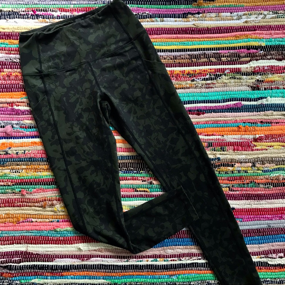 Zella ~ Green black print leggings